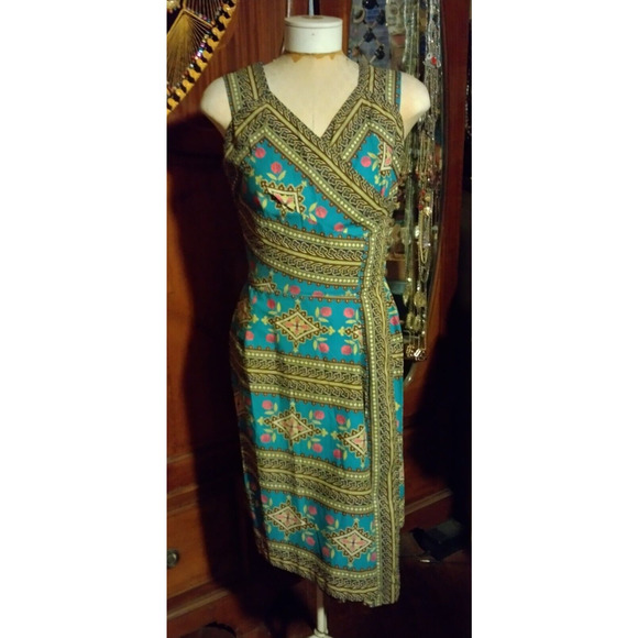 Styled by Loungees 50's wrap dress geometric & flower design small side buttons - Picture 1 of 8